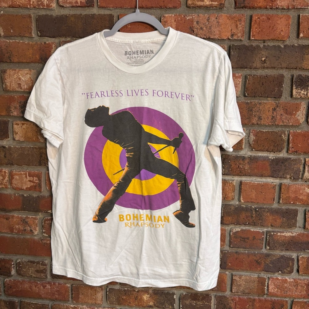 Bohemian Rhapsody womens fearless lives forever graphic t-shirt white medium